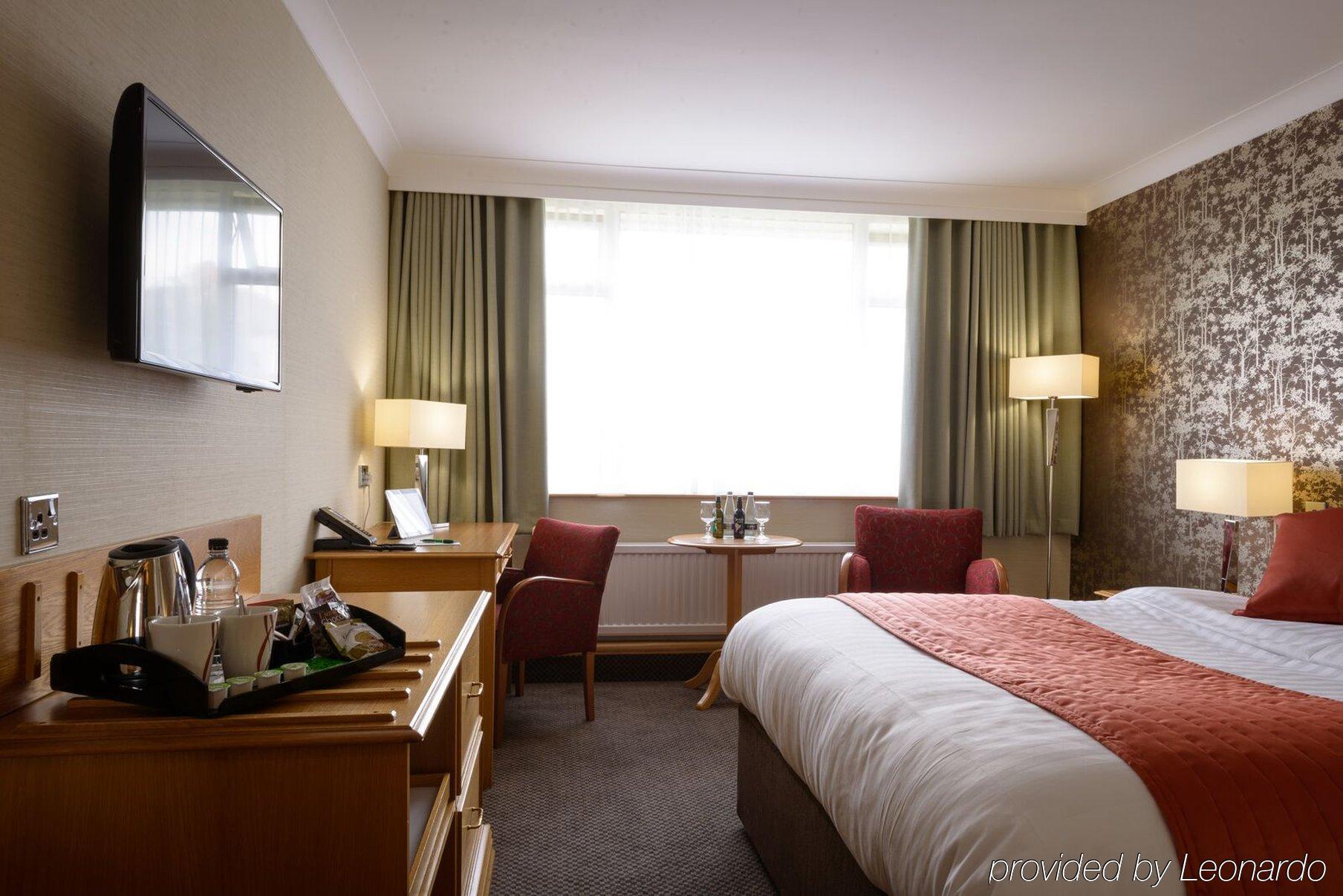 Cedar Court Отель 4*