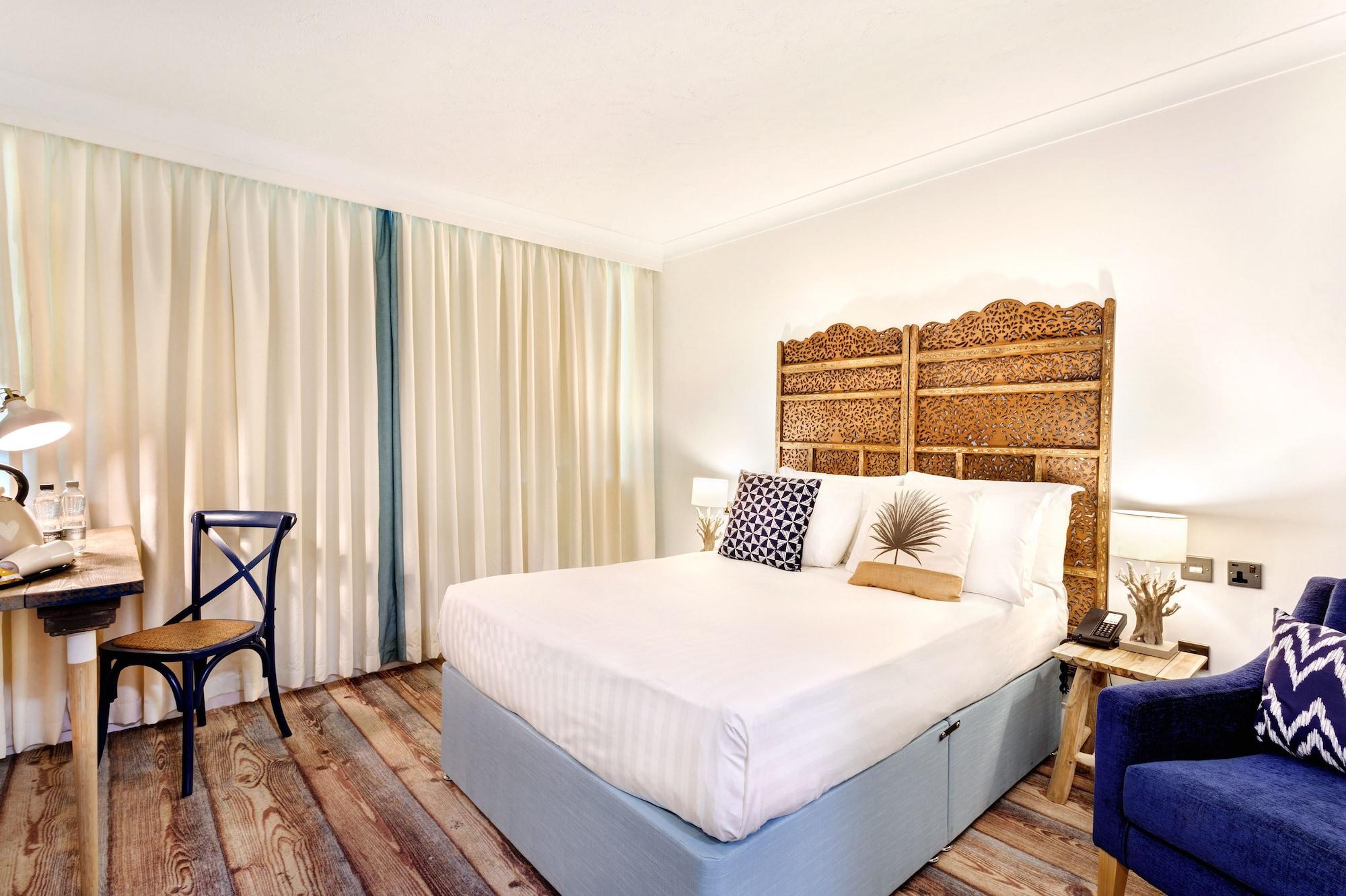 Hotel Cedar Court