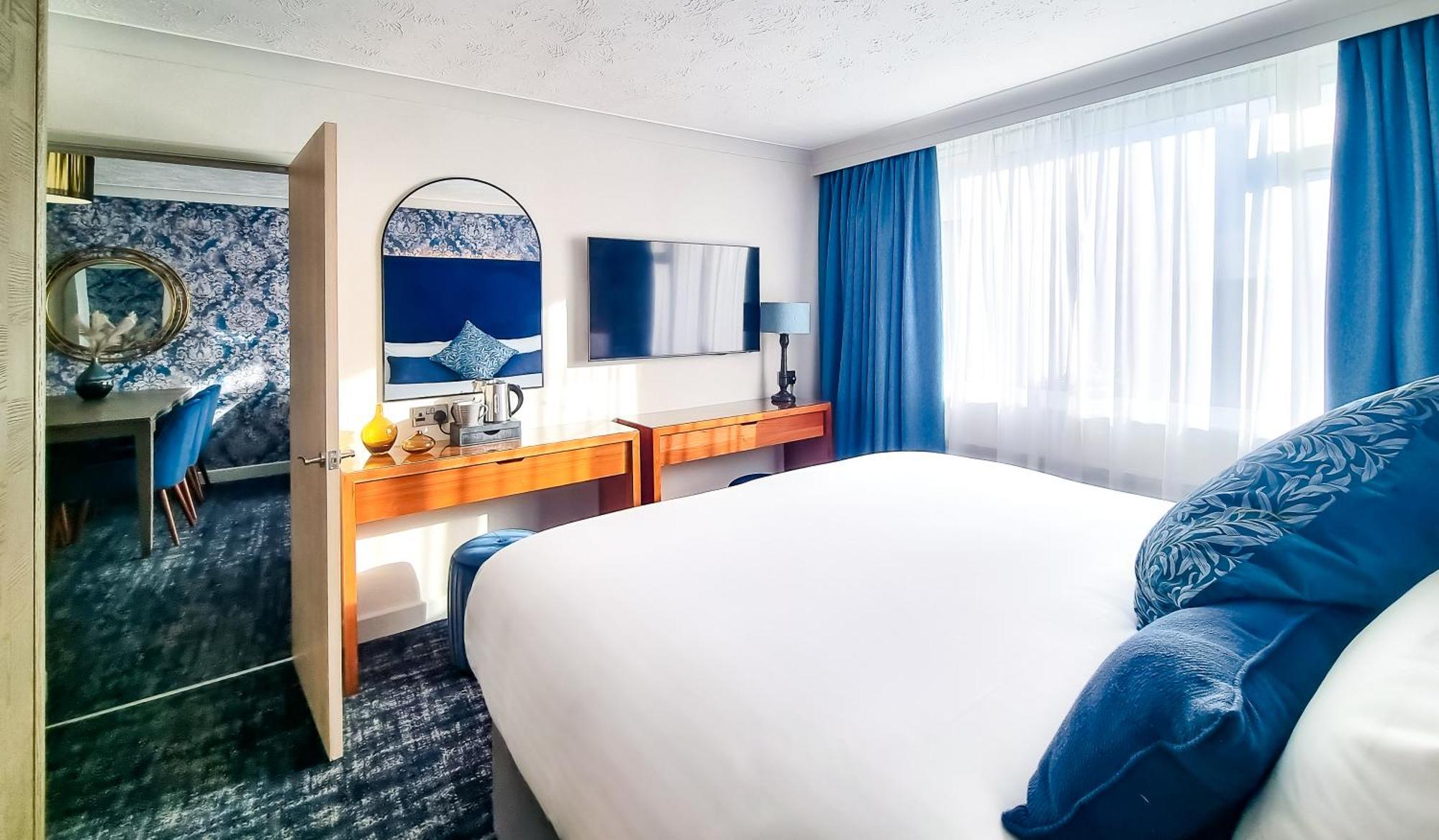 Cedar Court 4* Huddersfield