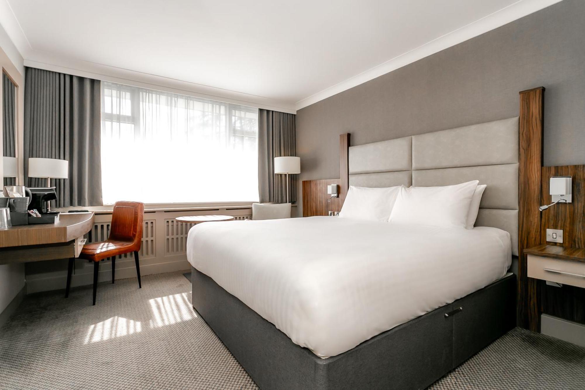 Hotel Cedar Court 4*