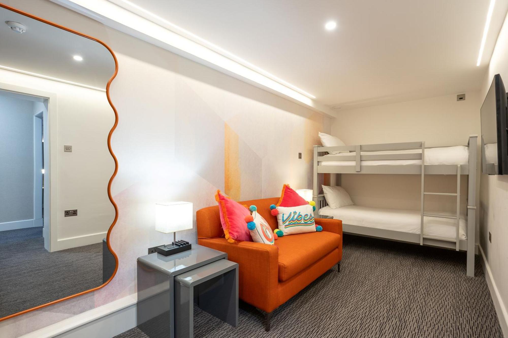 Cedar Court Hotel 4*