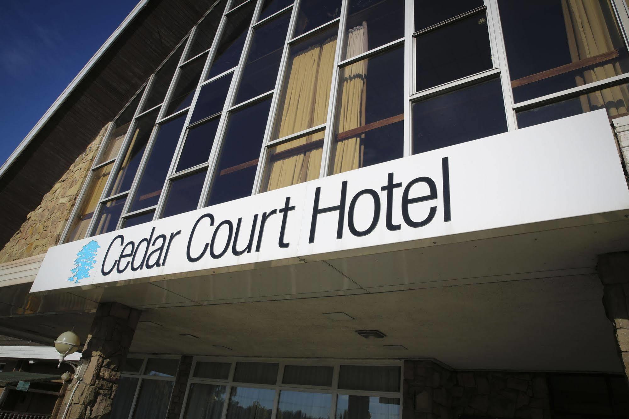 Cedar Court 4* Huddersfield