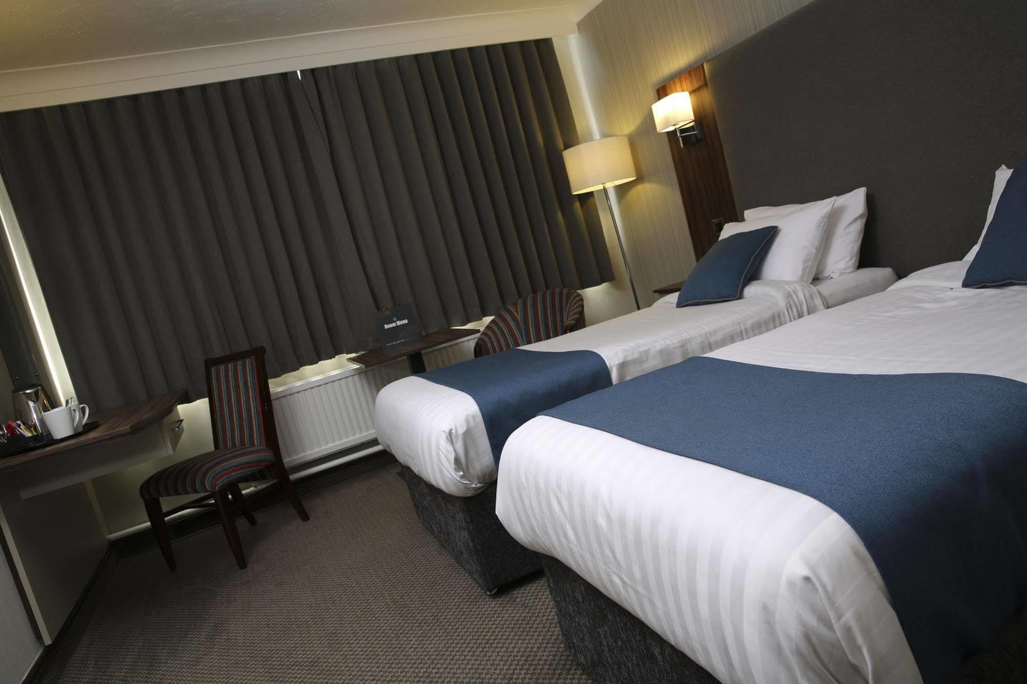 Cedar Court 4* Huddersfield